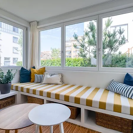 Les Grillons * De Haan